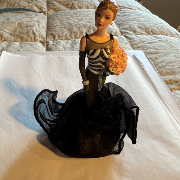 Barbie 1999 40th anniversary hallmark ornament - Picture 12 of 13